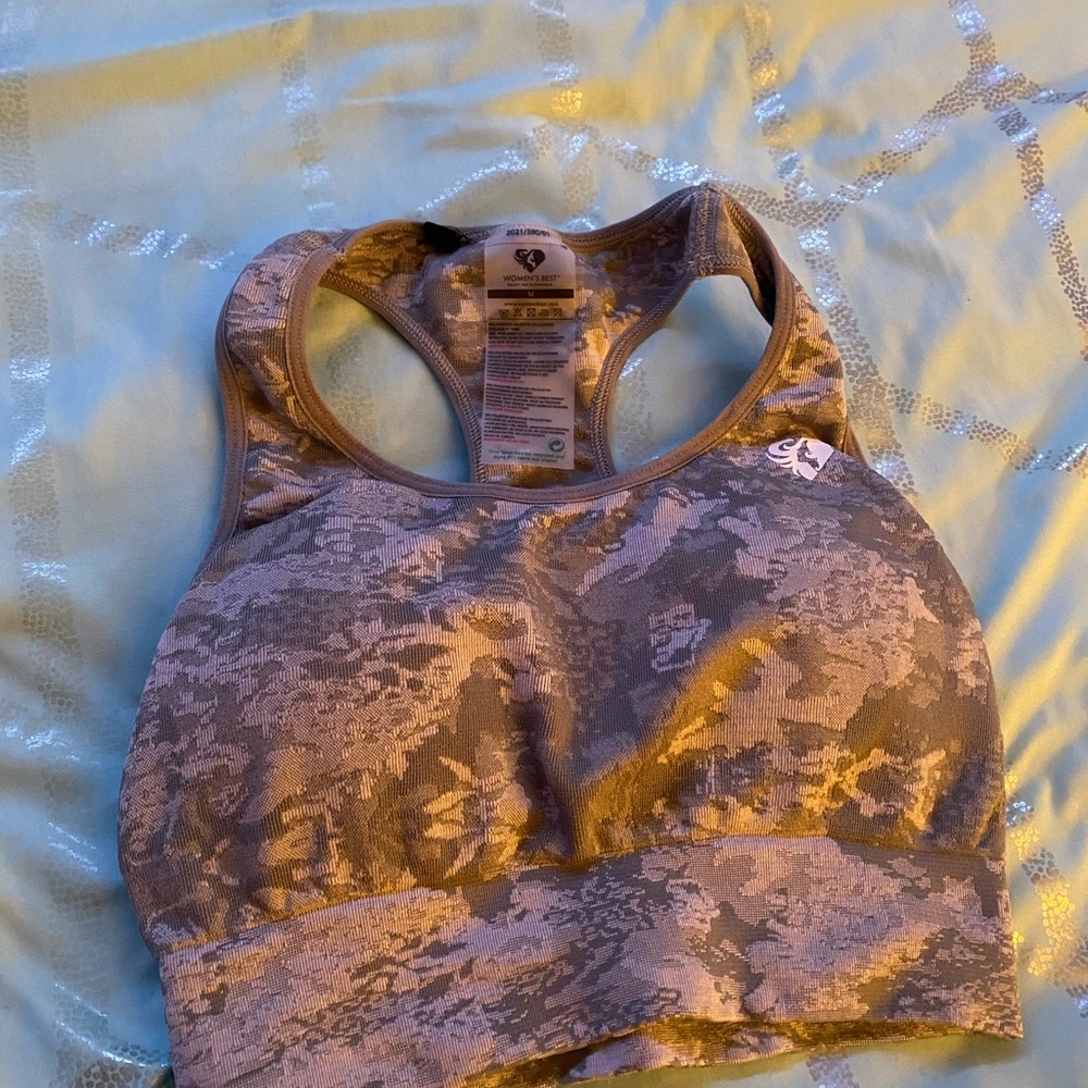 sports bra